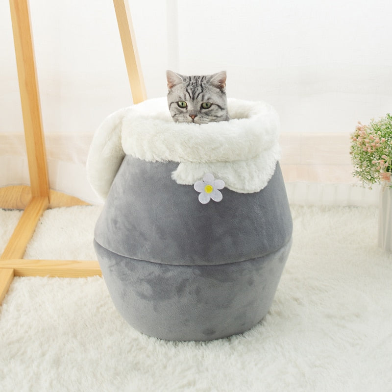 Winter Warm Cat Bed